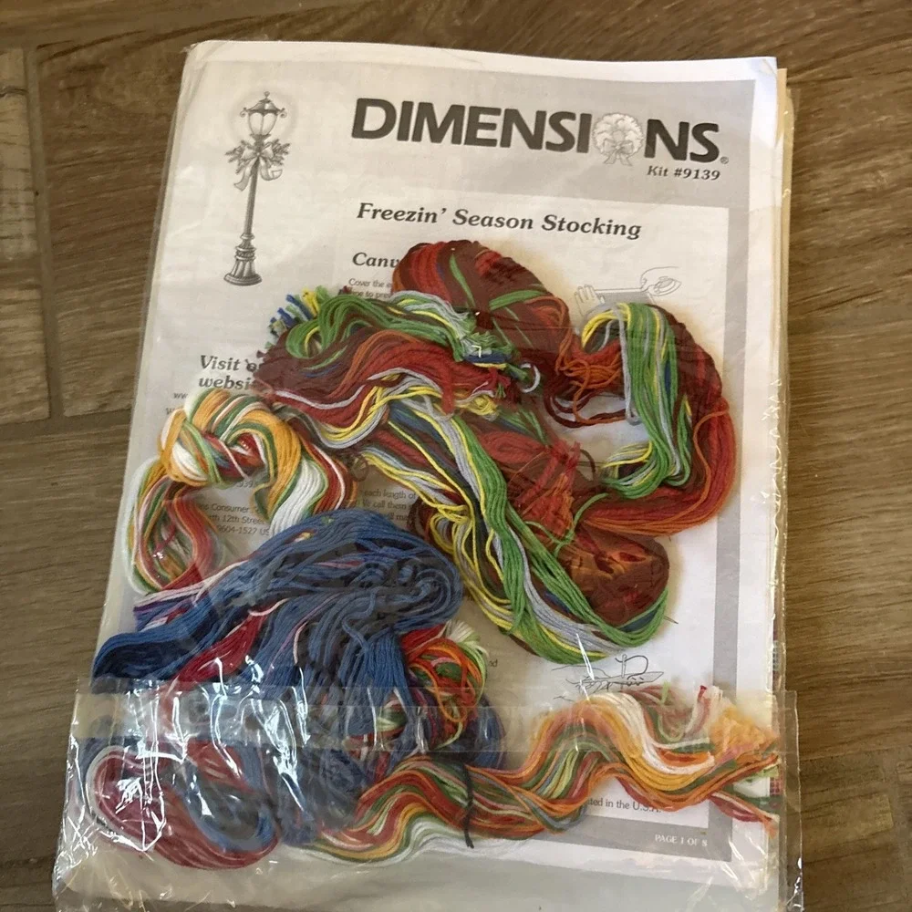 Dimensions stamped needlepoint stitch kit 